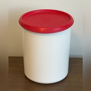 TUPPERWARE ONE TOUCH CANISTER "B" WITH NEW RED SEAL